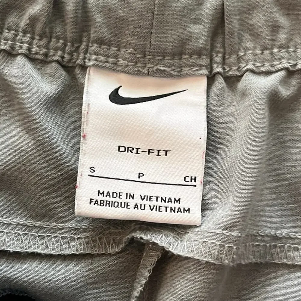 Nike Dri-Fit‎ Flex 8” Training Athletic Shorts Size Small Iron Gray Lightweight